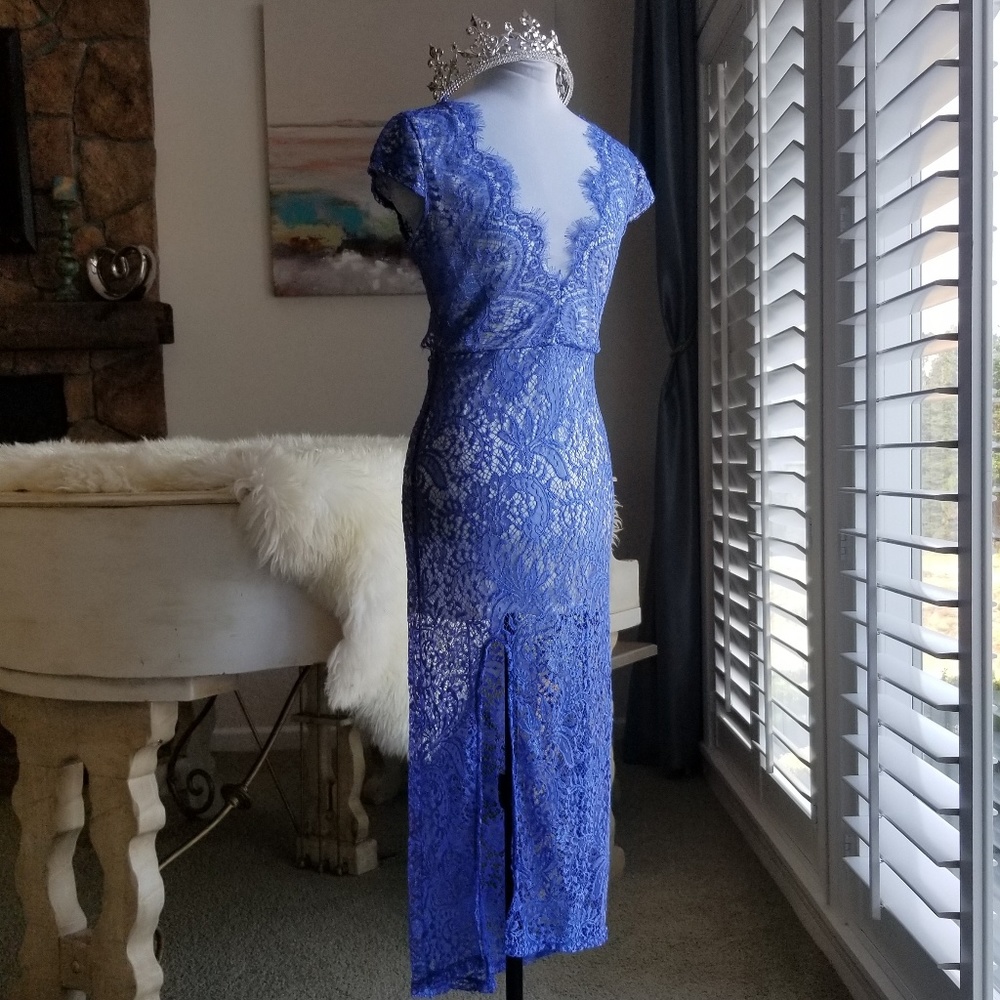 Illusion lace open-back plunging neckline dress, S